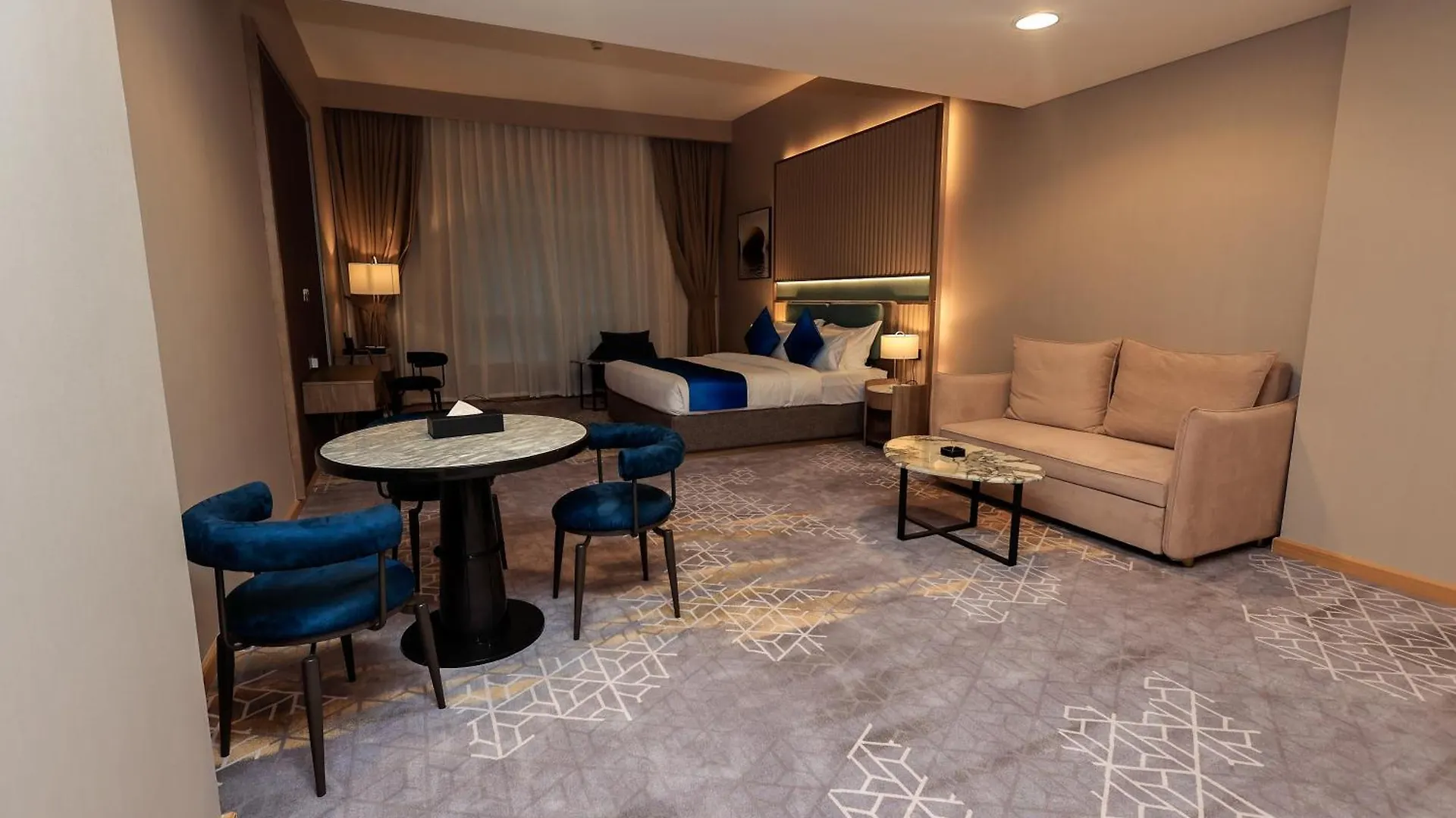 ****  Best Western Premier M Four Hotel Дубай ОАЭ