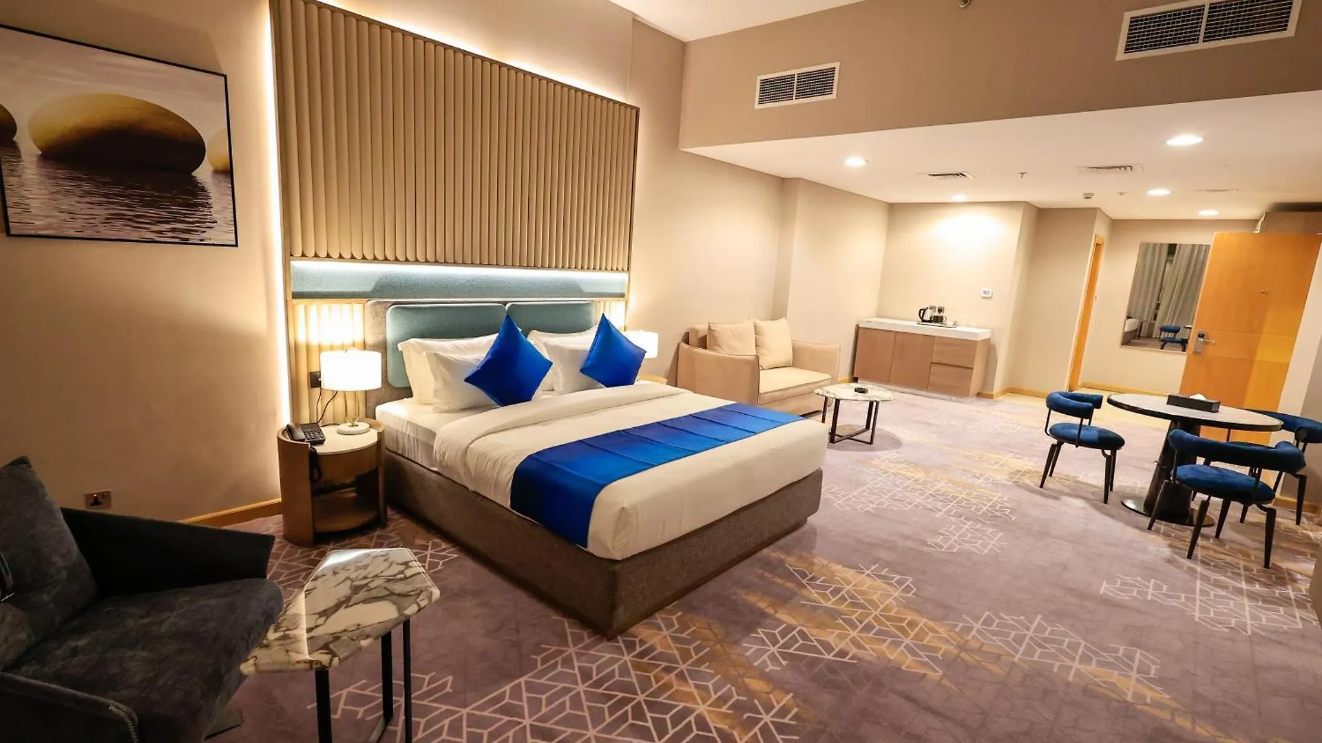 Best Western Premier M Four Hotel Дубай
